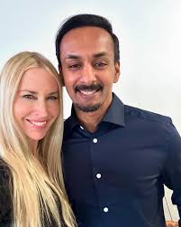 So stoked, willed myself into Joseph Rodrigues' (one of my favorite  inspirational teachers) sold out event in LA, not only did I get into the  event last minute, I met Joseph AND