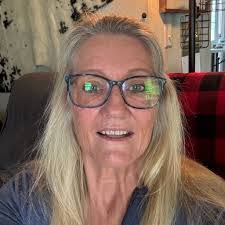 Catherine Szymanski's Instagram, Twitter & Facebook