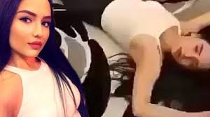 Tırnaklarında erkek dna'sına ait kalıntıların bulunması aleyna çakır'ın öldürülmüş olabileceği iddialarını güçlendirmişti. Veryansintv Com On Twitter Video Aleyna Cakir In Olumu Cinayet Mi Intihar Mi Https T Co Sxp0cdjgiv Aleynacakir Cumartesi