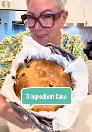 The Easiest 3-Ingredient Cake Recipe to Try