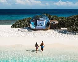 Malediven — maledīven, inselgruppe 800 km südwestl. Glamping Im Beach Bubble Auf Der Malediven Insel Finolhu