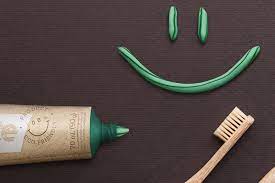 Premium toothpaste manufacturer twice's signature product, called the duo, uses the packaging itself to explicitly illustrate the importance of brushing teeth the twice toothpaste offering consists of two tubes: A Sustainable Toothpaste Packaging Design That Thinks Outside The Box Literally Yanko Design