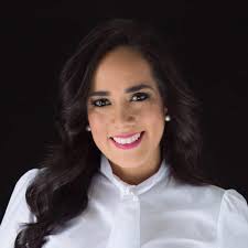 La gerente de Desarrollo de Productos en CannAndes, Nina Tapia, explicó que  el cannabis terapéutico puede aliviar hasta 150 afecciones, según estudios  médicos.