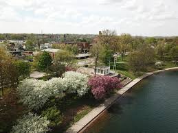 Summer is lake anna's peak season and a great time to score one of the lakefront rentals that line the shore. Lake Anna Park Wikipedia