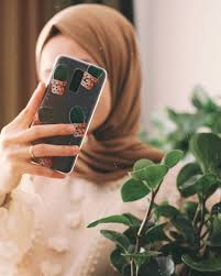 2 391 likes 351 comments محجبات hijab zenab 3mar on instagram شو لون كفر موبايلك hijabi girl girly photography modest fashion hijab