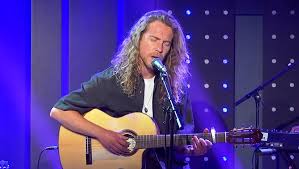 Learn french in a fun way with the music video and the lyrics of the song nous of julien doré. Julien Dore Nous Live Le Grand Studio Rtl Video Dailymotion
