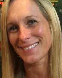 Karen Oakes's Instagram, Twitter & Facebook