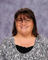 Avery Roper's Instagram, Twitter & Facebook