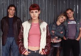 Aufgrund der anhaltenden coronakrise, springt netflix ein und stellt „berlin, berlin am 8. Felicitas Woll