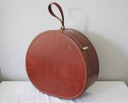 Samsonite Train Case Round Suitcase Vintage Hat Case Etsy Faux Leather Hats Vintage Round Purse