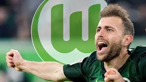 Admir mehmedi, född den 16 mars 1991 i gostivar, är en schweizisk fotbollsspelare (anfallare) av albanskt ursprung som spelar för vfl wolfsburg i bundesliga. Admir Mehmedi Mit Glasner Wird Der Vfl Wolfsburg Ein Bisschen Wie Damals Leverkusen Sportbuzzer De