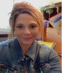 Sandy Flint's Instagram, Twitter & Facebook