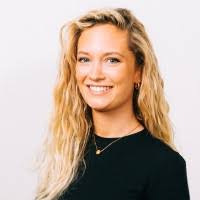 100+ profilů „Laila“