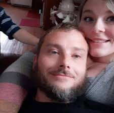 Quick quote for carpet tucking and baseboard installation