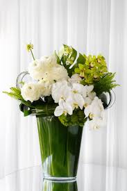 Modern Spring In Los Angeles Ca The Hidden Garden Fresh Flowers Arrangements White Flower Arrangements Beautiful Flower Arrangements