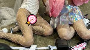 上車】香港動漫展《女Coser疑似沒穿內褲走光露出》網友吐槽：這是成人展？ | 點我一下