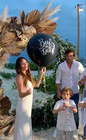 La foto de pampita, a días de dar a luz y al natural: Los Videos Del Momento En El Que Pampita Confirmo El Embarazo Para Ti