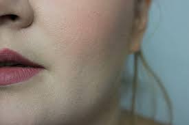 Le fond de teint couvrance extrême dermacol cover masque parfaitement toutes les imperfections et défauts plus importants de. Dermacol Le Fond De Teint Le Plus Couvrant Du Monde Vraiment Sophie Bigoudis