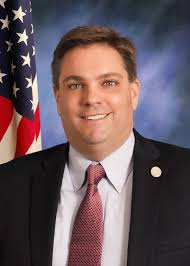 Sen. Chapin Rose tours Decatur COVID-19 testing lab at HSHS St. Mary's,  touts regional vaccination approach