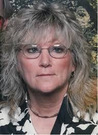 Carolyn Crowe's Instagram, Twitter & Facebook