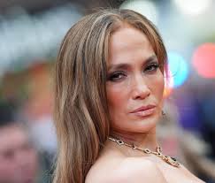 Los veo y los escucho”: el apoyo de Jennifer Lopez a las personas que  intentan 'salvar' al Preston High School en el Bronx