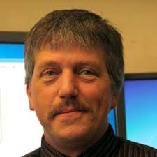 Robert Hoar's Instagram, Twitter & Facebook