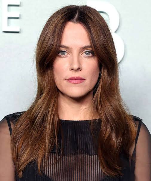 Riley Keough Hairstyles And Haircuts - Celebrity Hair Ideas