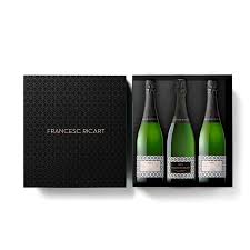 Moet & chandon champagne gift box. Cava Francesc Ricart Brut Gift Box Delivery In Ireland By Giftsforeurope