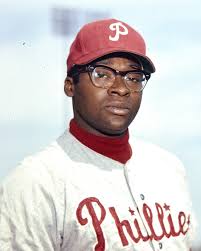 The caps have officially been chosen for the newest Hall of Famers' plaques.