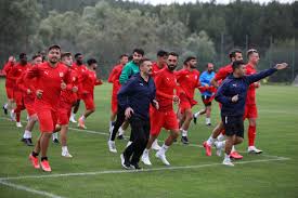 Öyle bir 11 kurdum ki :) ah ah. Sivasspor Gunu Cift Idmanla Tamamladi Baska Bir Medya