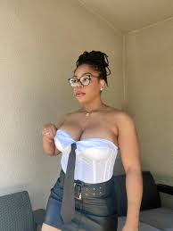 OnlyFans model ariavblak - pornpic.com