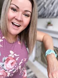 LOVING these new studded shorts! The length is perfect! You could also  easily cut them if you'd prefer a shorter length! 😍👖 Desperadodepot.com