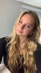 Lora Childers's Instagram, Twitter & Facebook