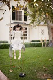 Basteln sie originelle halloween deko für ihren außenbereich. 35 Scary Draussen Halloween Ghost Dekorationen Ideen Halloween Selber Machen Halloween Prop Halloween