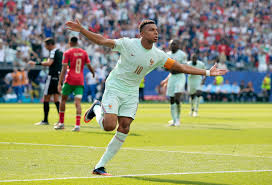 Mbappé chega a 20 gols, encosta em Messi e mira recorde histórico da artilharia da Copa; veja ranking