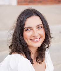 Karen Mauney's Instagram, Twitter & Facebook