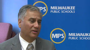 Milwaukee school board officially appoints interim superintendent