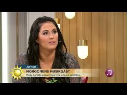 Hör kända profiler som peter jihde, gladys del pilar, molly sanden berätta om sina liv med sju… Molly Sanden Jag Ville Bara Ata Pizza Rakt Framfor Dem Nyhetsmorgon Tv4 Youtube