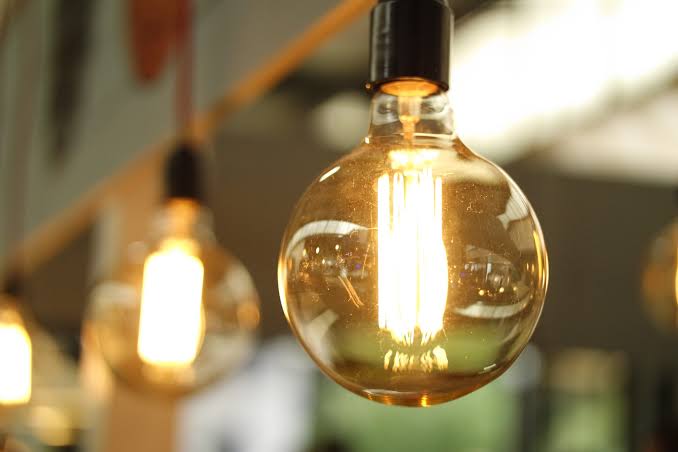 It's time to swap out your incandescent light bulbs | Popular Science