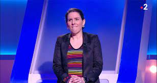 Les photos de tout le monde veut prendre sa place. Tout Le Monde Veut Prendre Sa Place Sandrine Mise A L Arret Sur France 2 Toutelatele