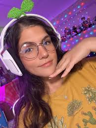 ☀️happy thursday!☀️ i started RN school & it's been a rough few days lmao~  time to lock in & study, so why not do it together? got chores/tasks to do?  let's body