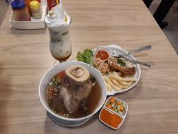 Sup tulang di sini terkenal sangat enak. Resto Pan Flip Mall Metropolitan Bekasi Sajikan Tulang Sumsum Lezat Beritapublik Co Id