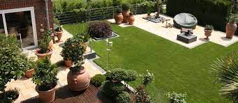 However, it will only last for that. Haus Garten Und Gestaltung Strassen Wege Und Platze Poetsch Mit Stein Gestalten Pflastersteine Platten Naturstein B Garten Gestalten Garten Pflanzen
