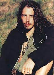 Hybrid theory was a massive commercial success; Chris Cornell 90s Hottie Chris Cornell Pinterest Chris Cornell Rockeros Famosos Leyendas De La Musica