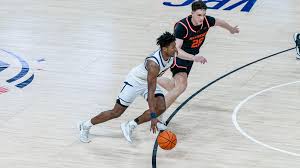 Community College Post Player Derick Hamilton Inks With UTEP Men's  Basketball