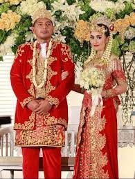 11 jenis dan ciri khas pakaian adat tradisional betawi guratgarut from. Pakaian Adat Jakarta Dengan Penjelasan Dan Gambarnya