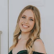 Lauren Phoenix's Instagram, Twitter & Facebook