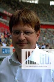 Moderator Tom Bayer (Premiere) lächelnd Fußball 1. BL Herren Ligapokal 2006  2007, Liga Pokal