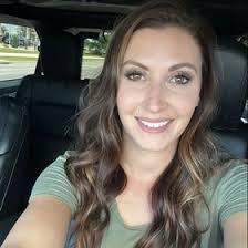 Leann Mayo's Instagram, Twitter & Facebook