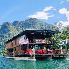 Pelbagai kemudahan disediakan khusus untuk anda memancing sambil bercuti. Maya Houseboat Kenyir Posts Facebook